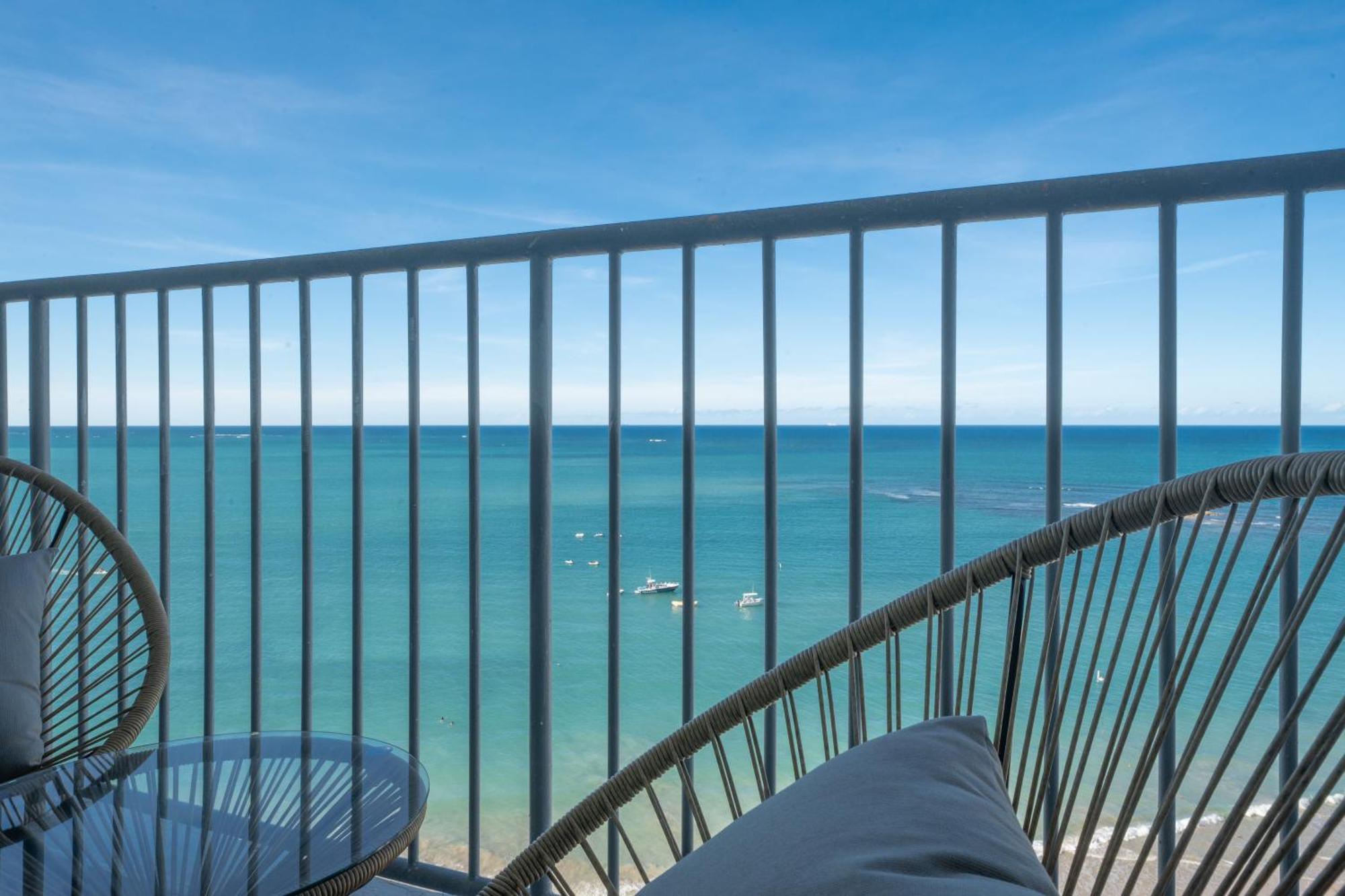 Ocean View Deluxe Suite: Pvt. Beach & Pool ซานฮวน ภายนอก รูปภาพ