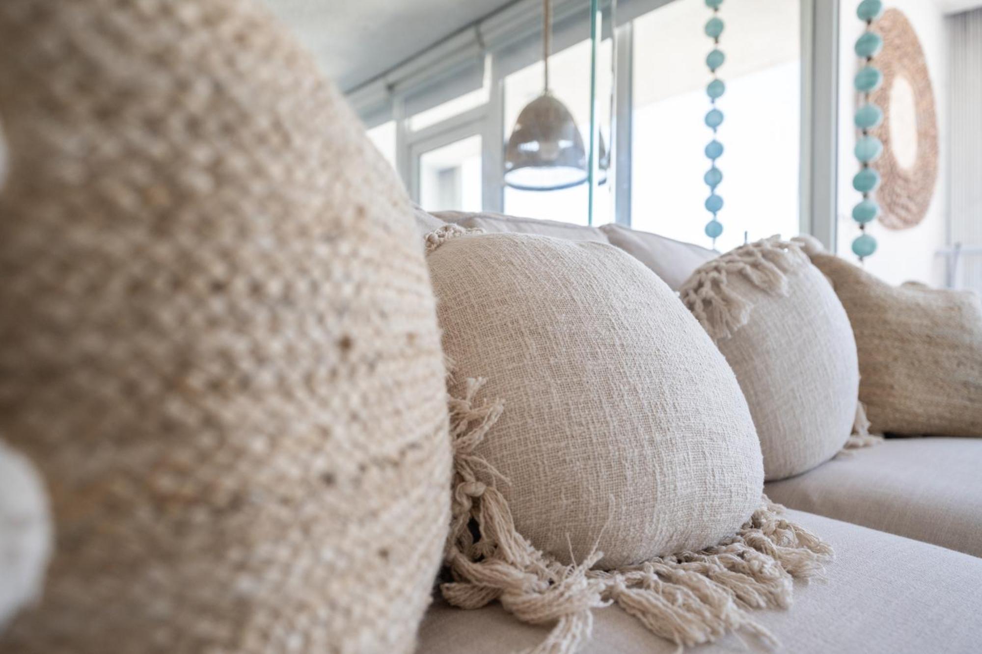 Ocean View Deluxe Suite: Pvt. Beach & Pool ซานฮวน ภายนอก รูปภาพ