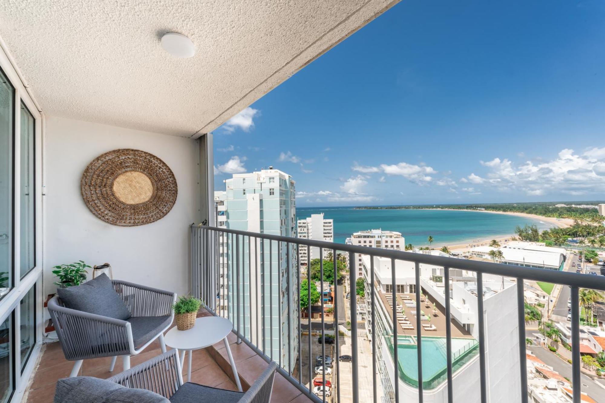 Ocean View Deluxe Suite: Pvt. Beach & Pool ซานฮวน ภายนอก รูปภาพ