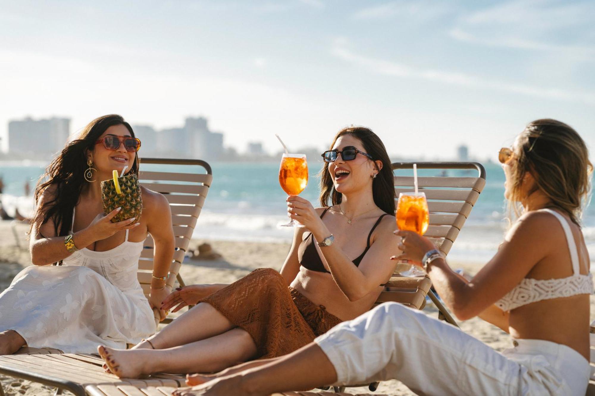 Ocean View Deluxe Suite: Pvt. Beach & Pool ซานฮวน ภายนอก รูปภาพ